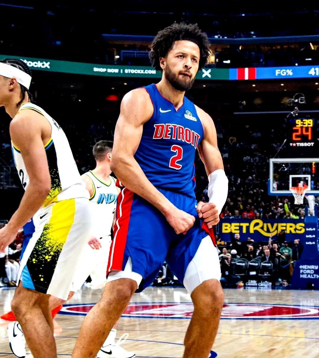 包含集结日体能课后；底特律活塞回应争议备战NBA季后赛；更衣室稳定；训练强度明显提升的词条