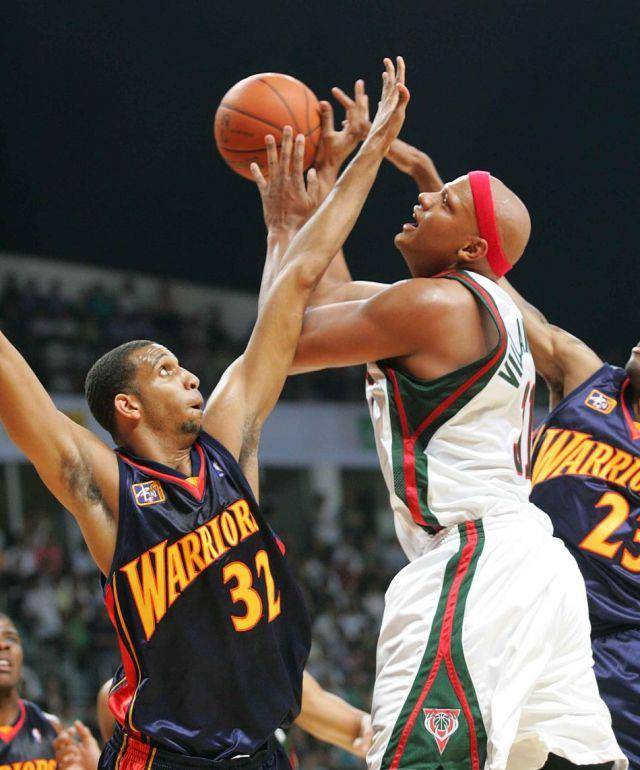  密尔沃基雄鹿队最新消息 