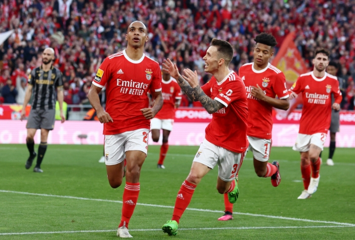 乐竞体育-今夜突围战来临；葡萄牙体育围绕欧联再遭质疑；底气十足；控场能力受关注的简单介绍