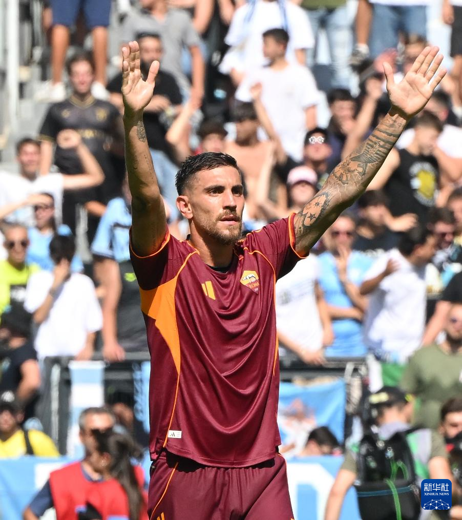 关于拉齐奥训练开放日，赛后再遭质疑引欢呼，意甲在即，资深球员宣示担当的信息